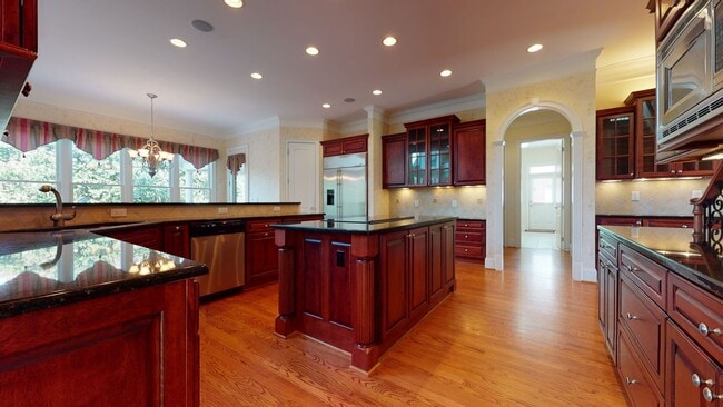 Building Photo - Estate Home in Fantastic North Raleigh Loc...