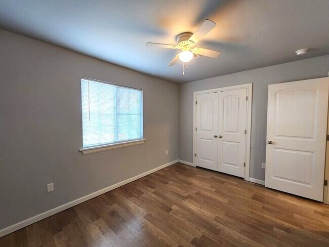 Building Photo - Spacious 5 Bedroom 3 Bath In Highland Park Add in Edmond