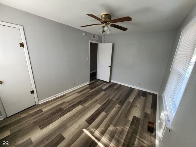 Building Photo - 3151 W 18th St