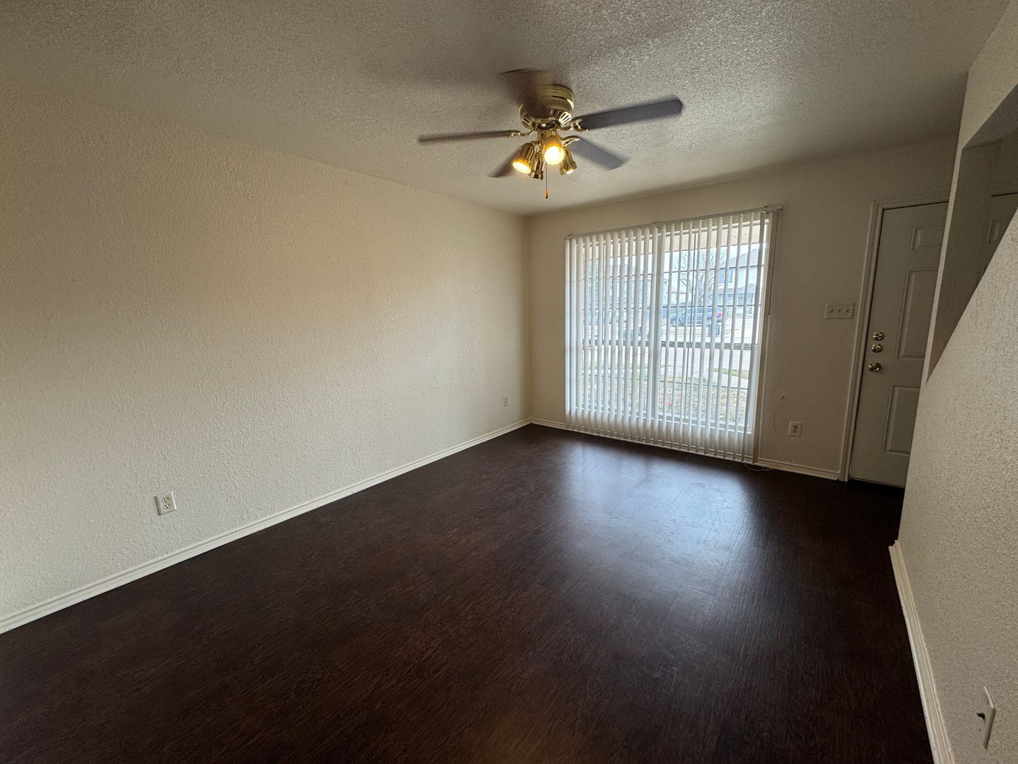 Building Photo - 4207 Deek Dr