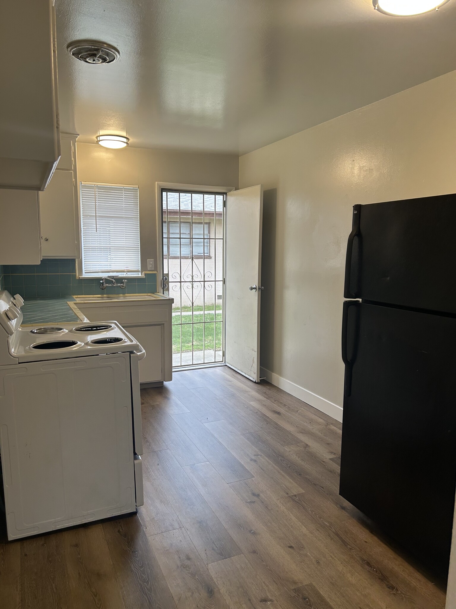 Building Photo - 1930 N 1st St