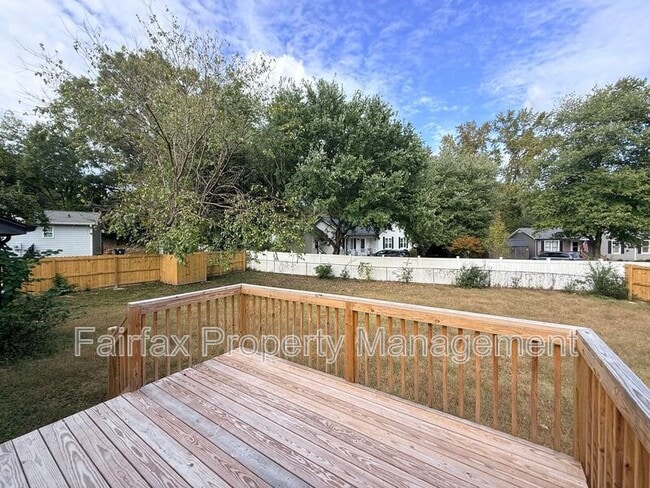 Building Photo - 400 Kelley Meadows Dr