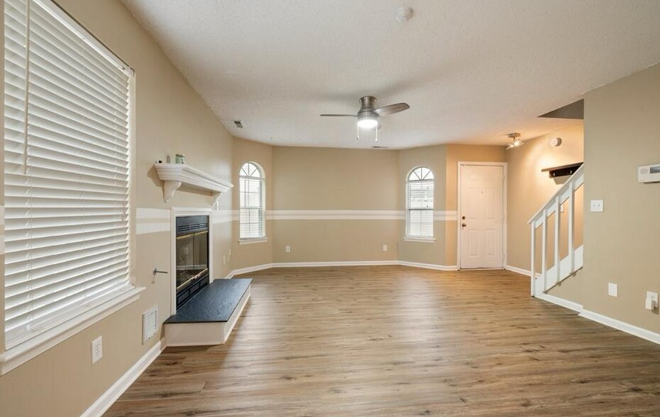Building Photo - 4520 Shallowford Cir