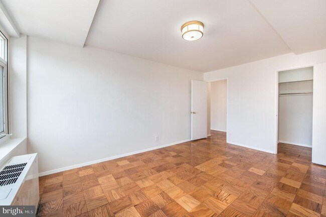 Building Photo - 1545 18th St NW