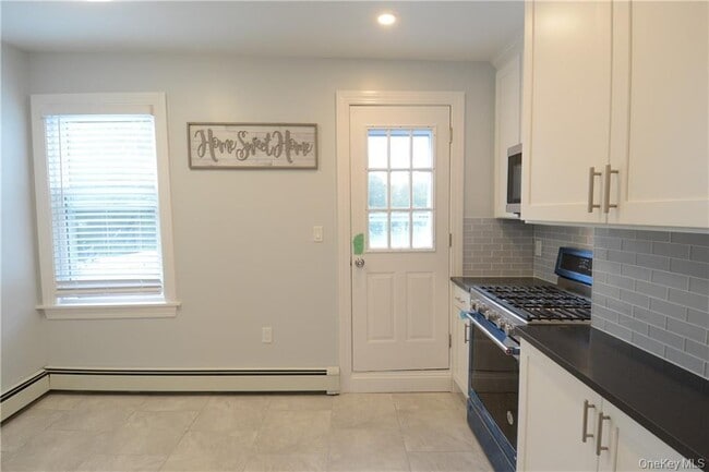 Building Photo - 53 Dewitt Ave