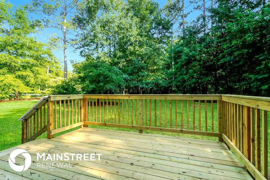 Building Photo - 15 Cedar Creek Dr