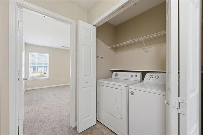 Building Photo - 2335 Meadow Peak Point