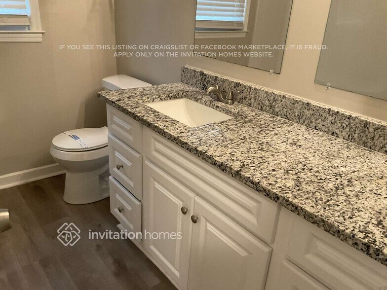 Building Photo - 1150 Carlo Terrace SW