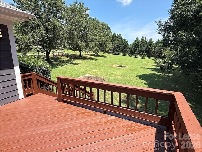 Building Photo - 4370 Fellows Ln