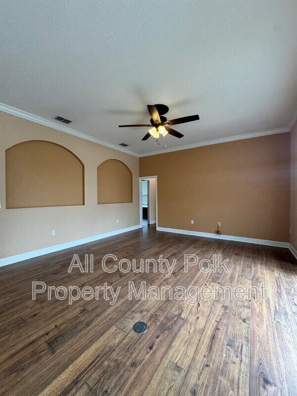 Building Photo - 2948 Vintage View Cir