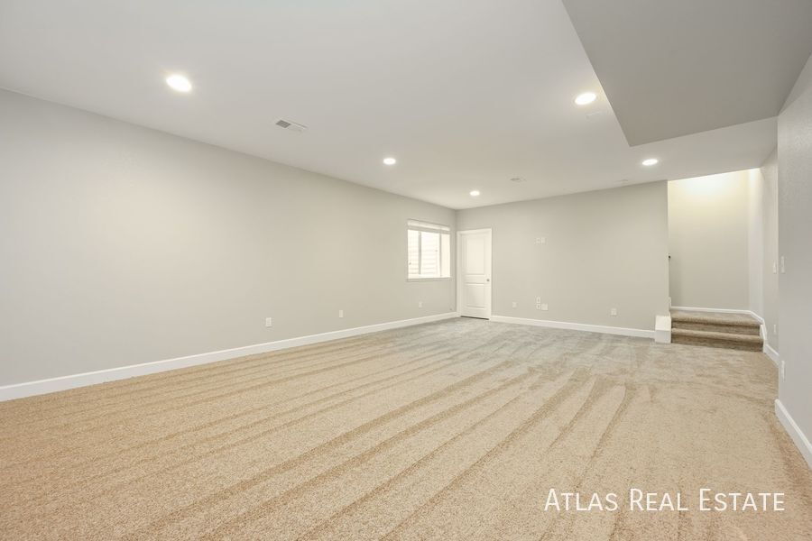 Building Photo - 7255 S Millbrook Ct