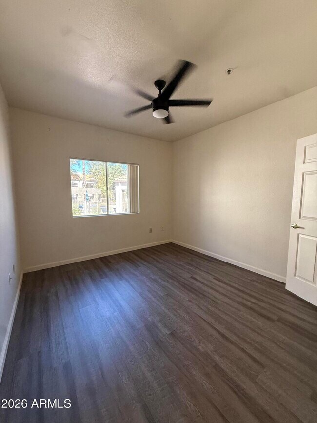 Building Photo - 11375 E Sahuaro Dr
