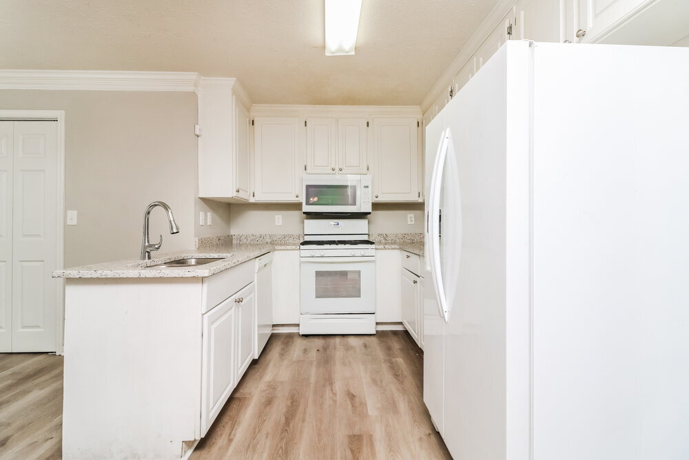 Building Photo - 2446 Letha Ln