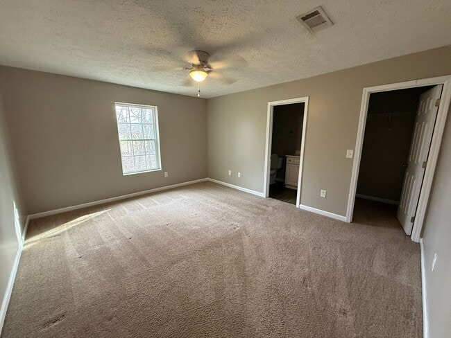 Building Photo - 3 bedroom 2 bath Single Family Home White Pine, TN