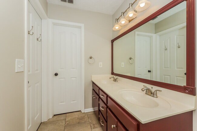 Building Photo - 2907 Boyle Ct