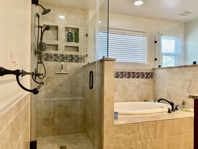 Building Photo - 3409 W Hampton Pointe Dr