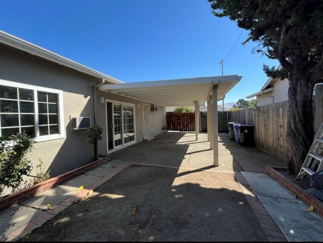 Building Photo - Blacow home for rent! $3499