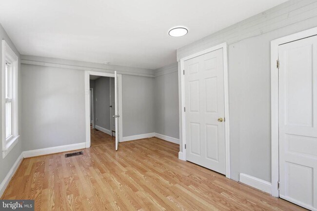Building Photo - 624 Poplar St