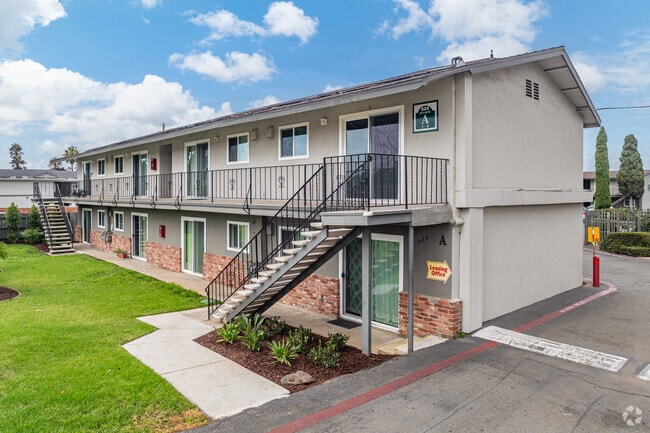 Apartment Homes - Bay Breeze Apartments