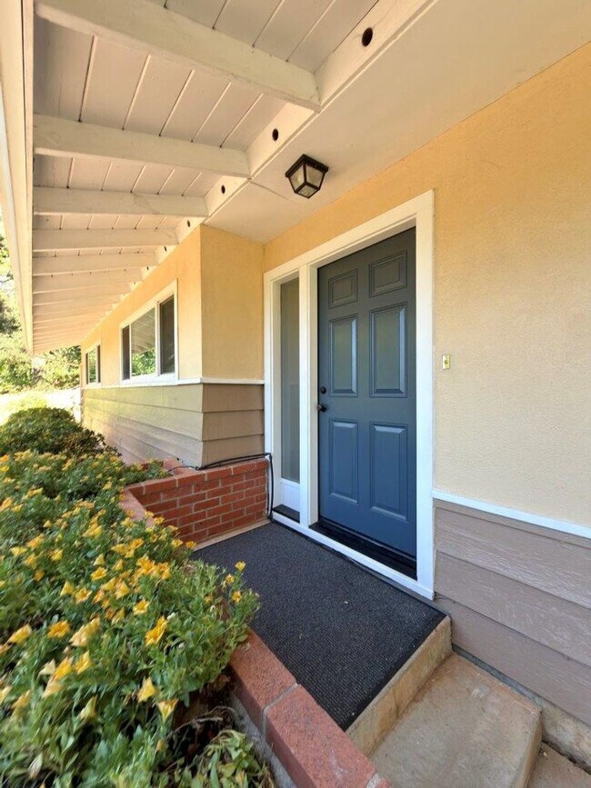 Building Photo - Peaceful and Easy Feeling, Angwin 3 Bedrooms, 2 Bathrooms