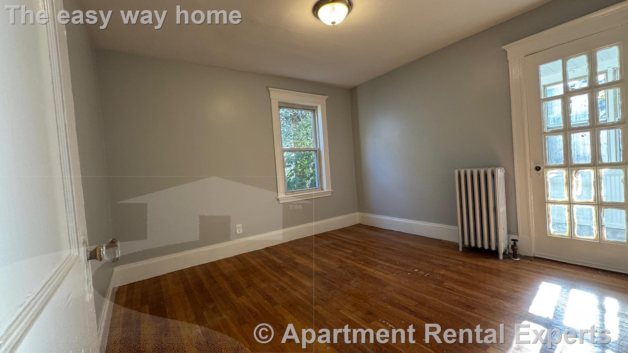 Building Photo - 54 Hooker Ave