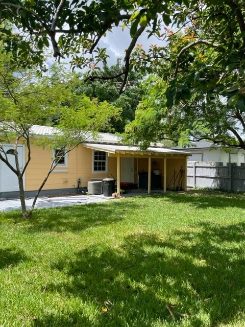 Building Photo - 2435 Grant St