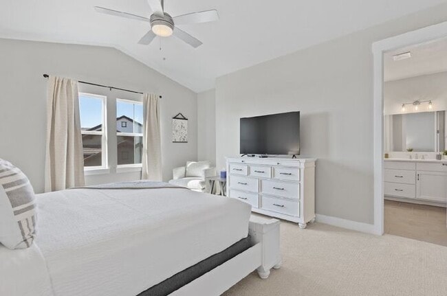 Building Photo - Gorgeous 3 bed/ 3.5 bath Condo At Heron La...