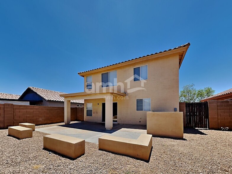 Building Photo - 11818 W Altadena Ave
