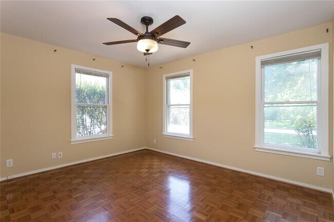Building Photo - 2110 Westover Rd