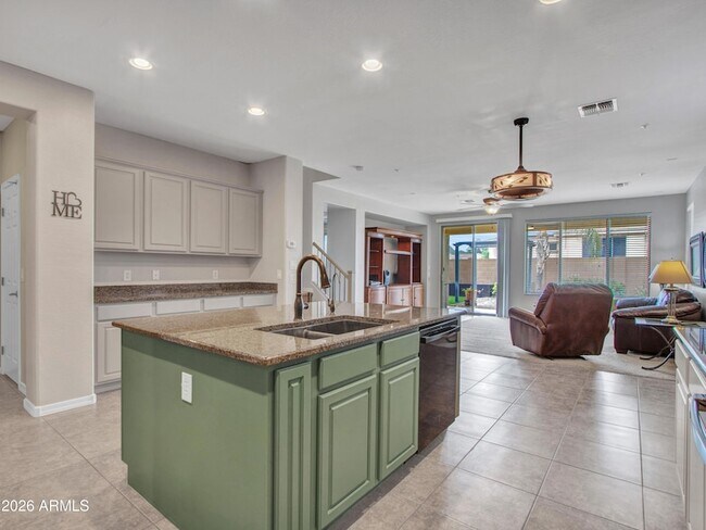 Building Photo - 7135 W Desert Mirage Dr