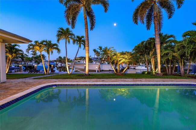 Building Photo - 1410 SE 12th St