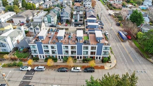 Building Photo - Stunning AIR CONDITIONED Alki Townhome w/ Rooftop Ocean View