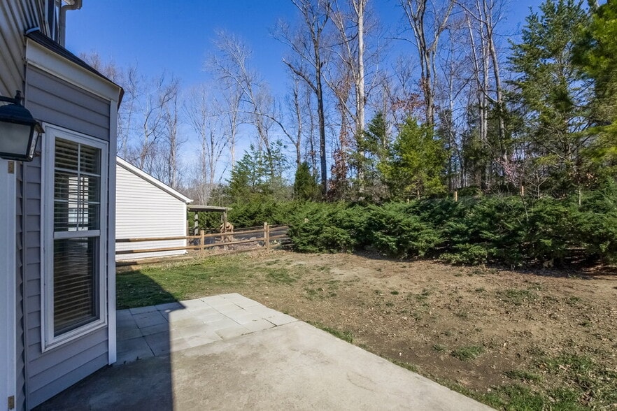 Building Photo - 10142 Old Carolina Dr