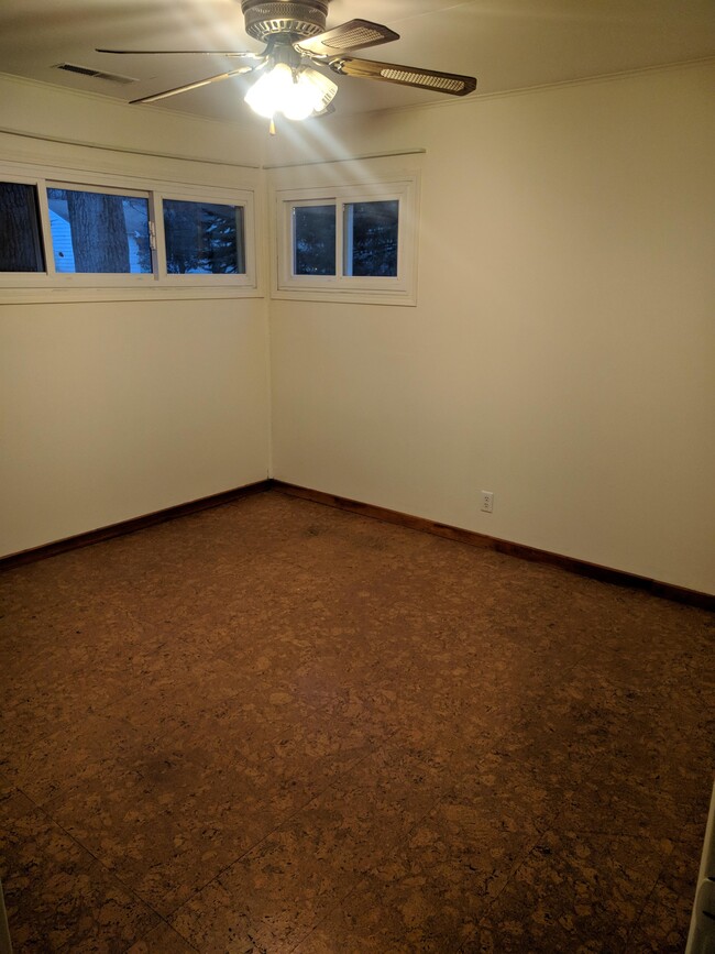 Main front bedroom. - 4225 Sheffield Road