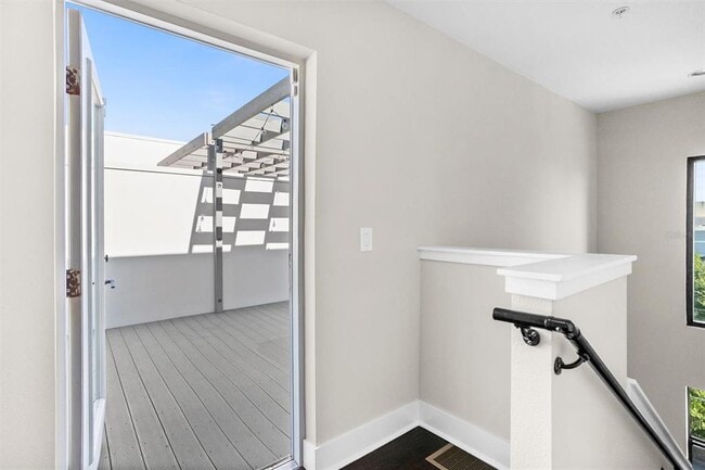 Building Photo - 818 2nd Ave N