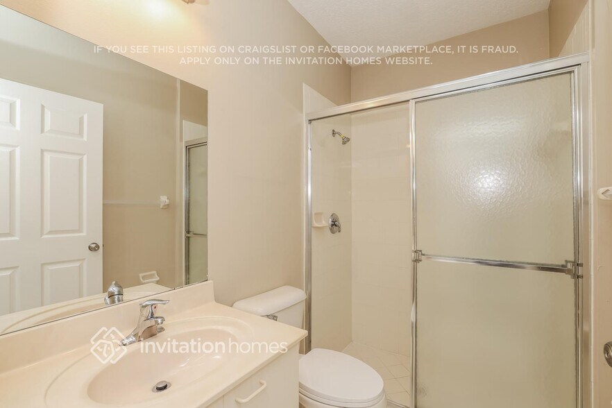 Building Photo - 9105 Dupont Pl