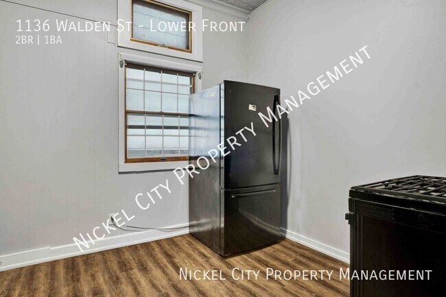 Building Photo - 1136 Walden Ave