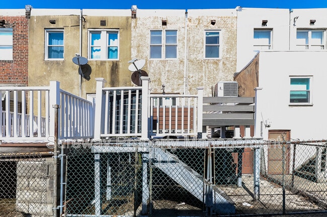 Building Photo - 1004 Oregon Ave