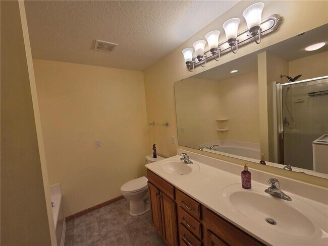 Building Photo - 15842 Frisian Ln