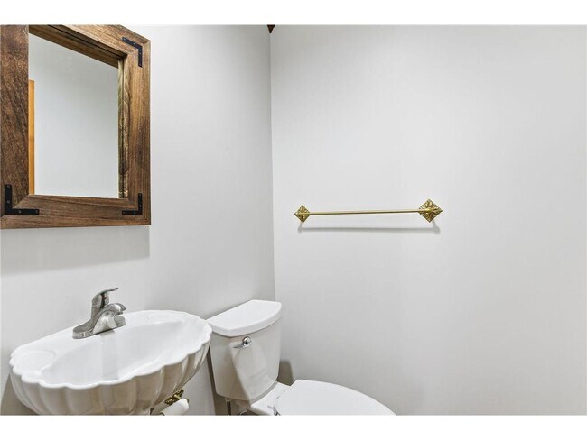 Building Photo - 2648 Casco Point Rd