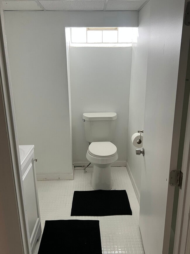 Building Photo - 1646 21st St