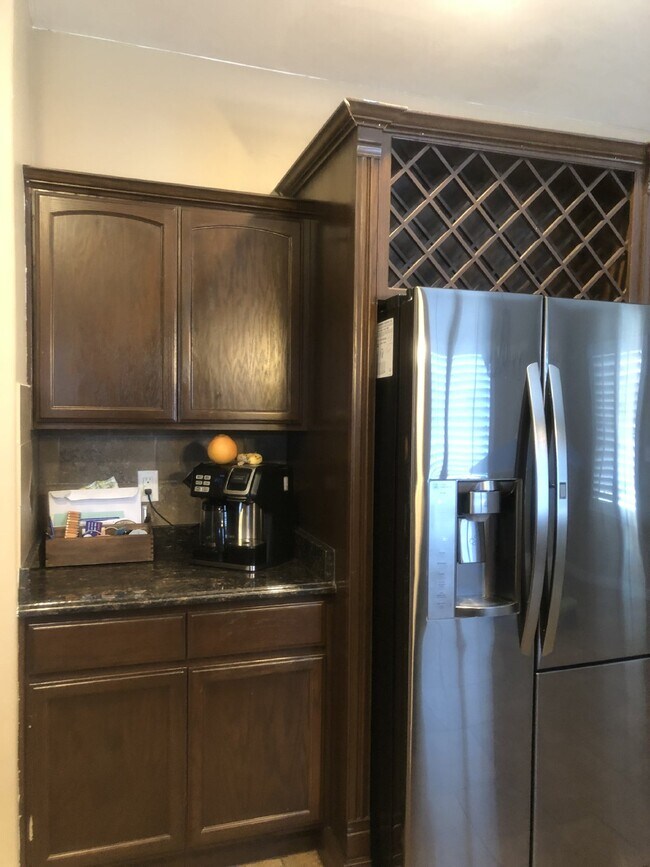 Building Photo - 3132 Tunnel Point Way