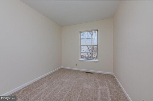 Building Photo - 2211 Minnear St