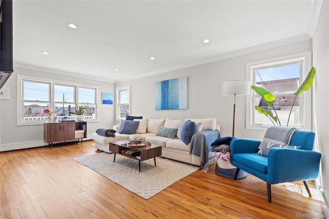 Building Photo - 175 Roosevelt Blvd