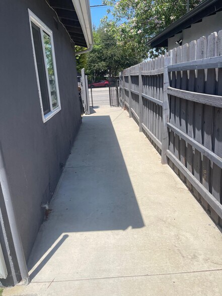 Building Photo - 7024 Wilbur Ave