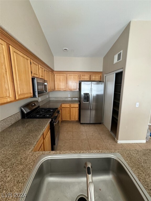 Building Photo - 4911 Black Bear Rd