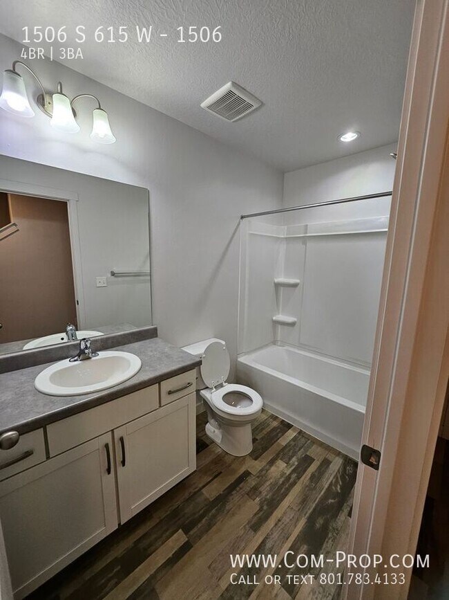 Building Photo - 1506 615 W