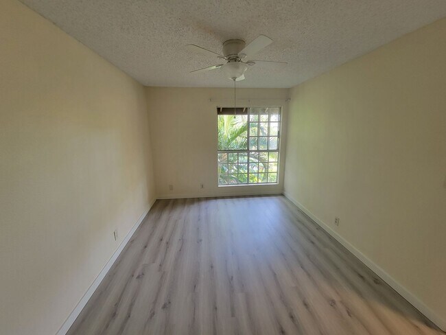 Building Photo - Available Now – Clean & Comfortable 2-Bedroom at Kihei Villages