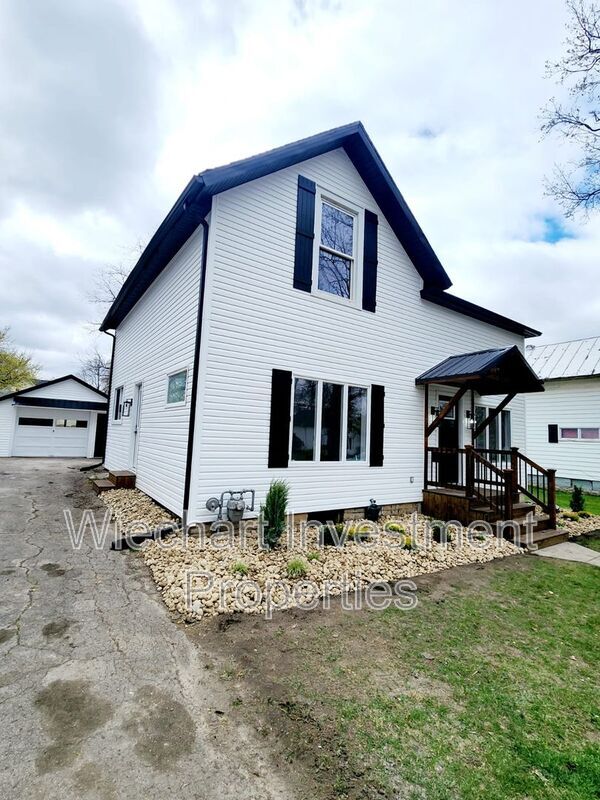 Building Photo - 358 Cherry St