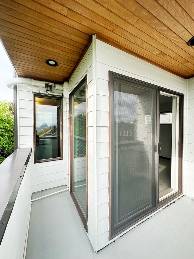 Building Photo - 3Bd/3Ba Seattle Townhouse